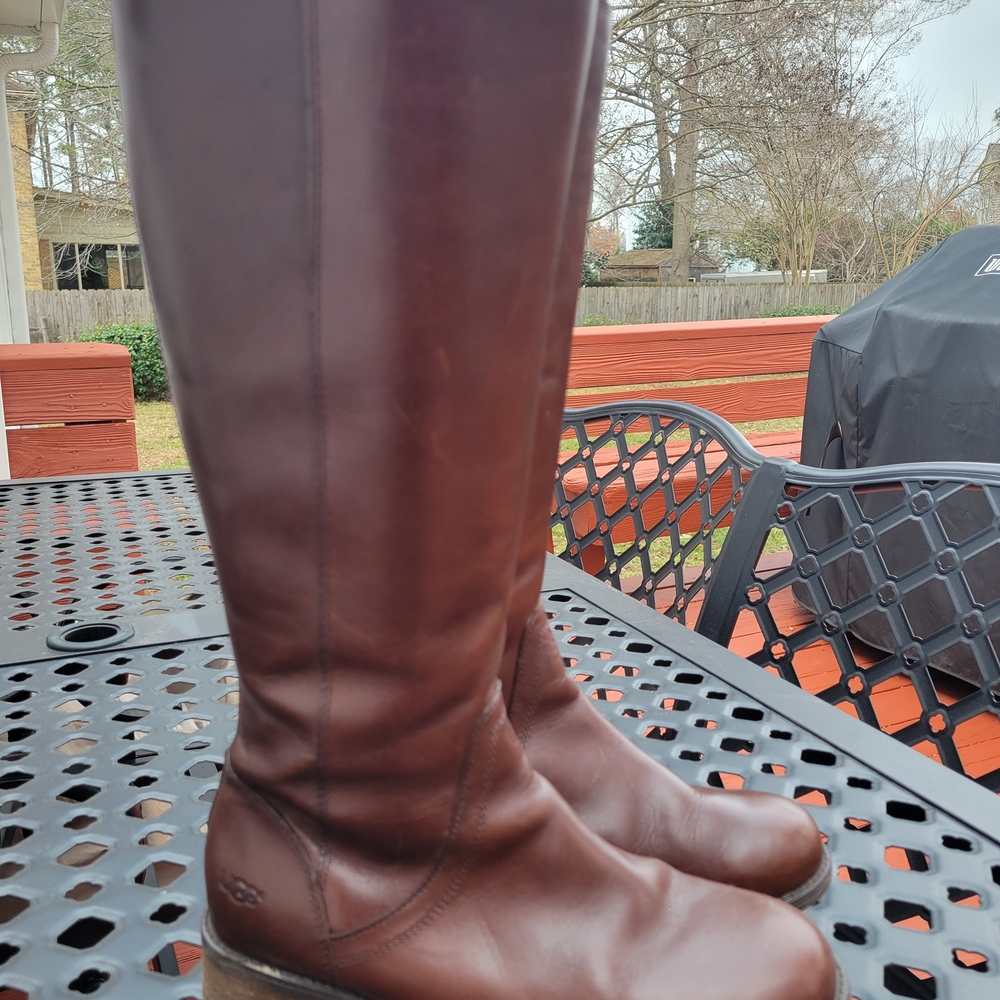 Ugg Seldon Brown Leather Riding Boots 8.5
